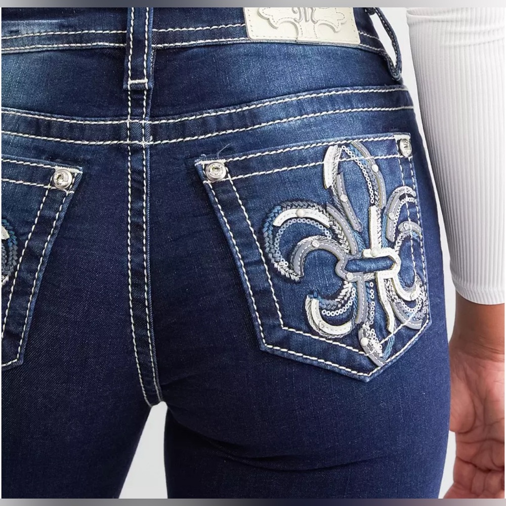 Miss Me Jeans Size 25/32 Worn 2-3 Times In Excellent Condition